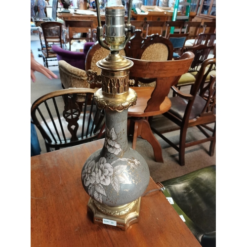 650d - Antique porcelaine and gilt table lamp