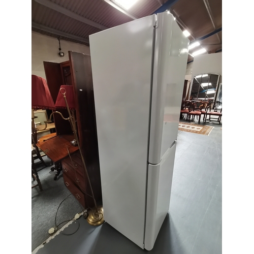 1253 - Indesit fridge freezer Ht188cm x W61cm