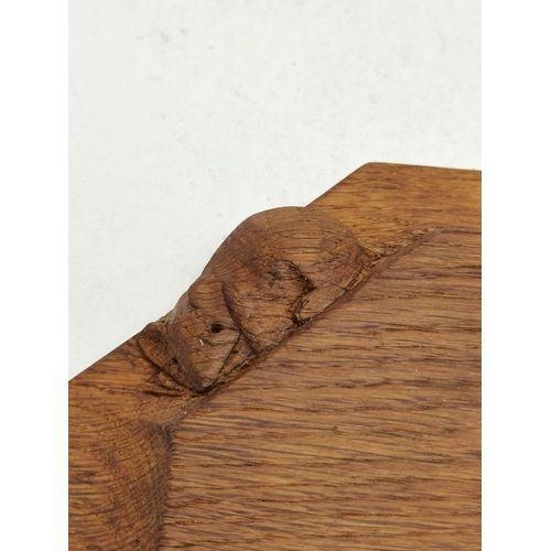 152a - Mouseman pot stand