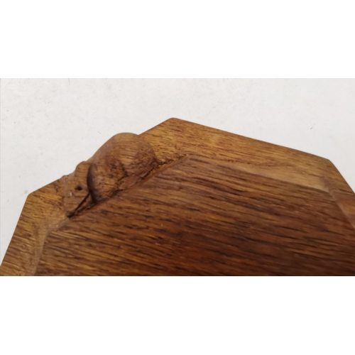 152a - Mouseman pot stand