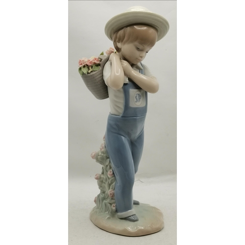 318 - Lladro figure 5034 