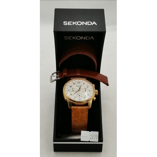 386 - Four gentleman's wristwatches comprising a Sekonda Classique leather strap watch, cased; a Rotary Wi... 