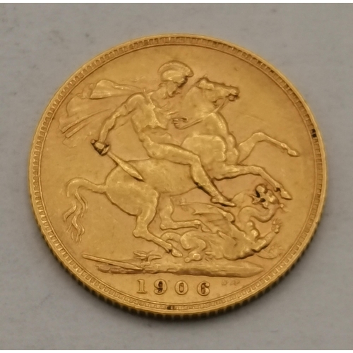 444 - An Edward VII sovereign, 1906, London mint. 8g