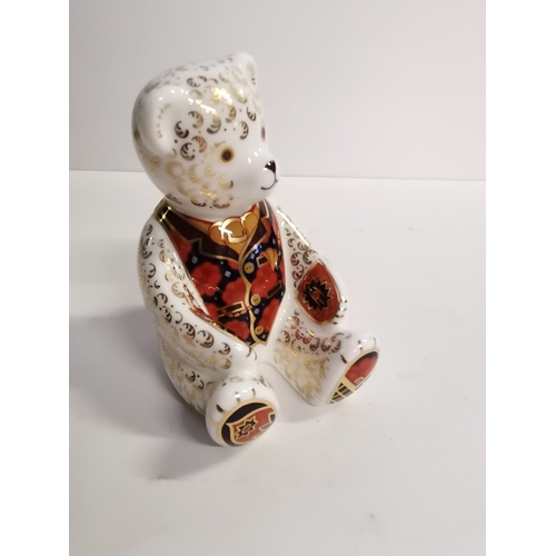 188c - Royal Crown Derby 'Debonair Bear' Collector's Guild Exclusive Paperweight (III) This Royal Crown Der... 