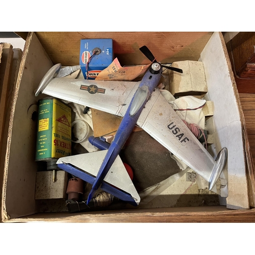 735 - A vintage Wen-Mac 'Ready to Fly' engine powered airplane, in box. Aircraft 32cm nose to tail