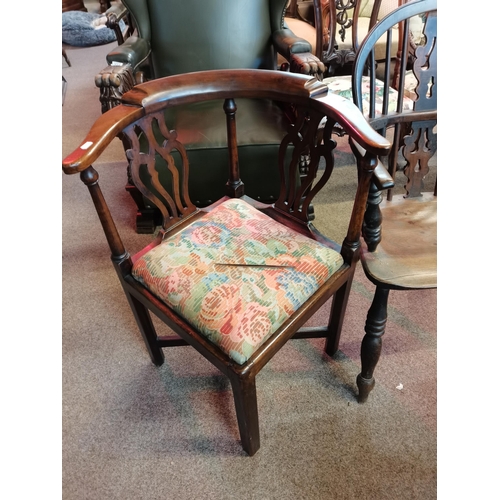 662 - A yew wood early corner chair