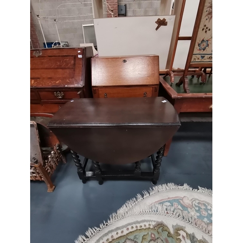 1095 - Oak bureau writing desk with key