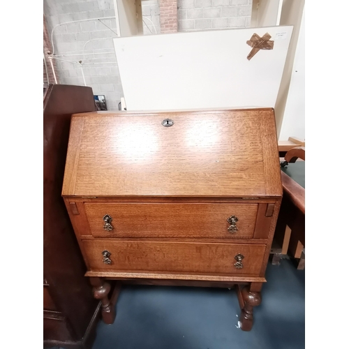 1095 - Oak bureau writing desk with key