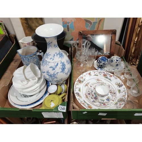 1240 - Av box of misc china Royal Worcester, etc