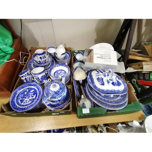 1246 - 2 x boxes of blue and white willow pattern china