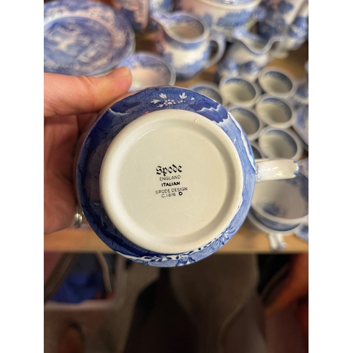 762 - A large collection of blue and white Spode tablewares, including plates, jugs, tureens, ramekins, eg... 