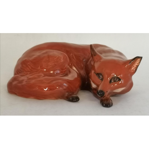 93 - 2 x Beswick hounds (1 d/d) plus a curled up fox