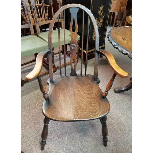 682 - A good set of 5 Windsor ash and elm high back dining chairs