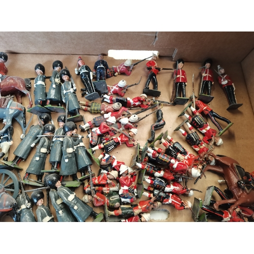 294 - Quantity of vintage lead toy soldiers with original boxes 