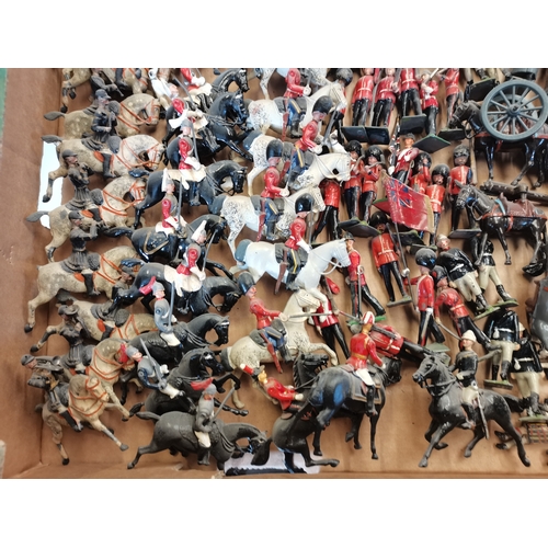 294 - Quantity of vintage lead toy soldiers with original boxes 