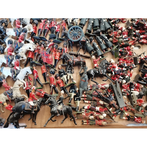 294 - Quantity of vintage lead toy soldiers with original boxes 