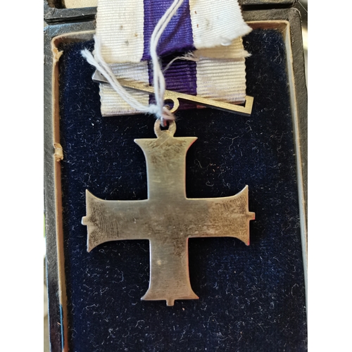 464 - A First World War Military Cross and set of miniatures comprising MC, a 1914 Star with 5th Aug-22nd ... 