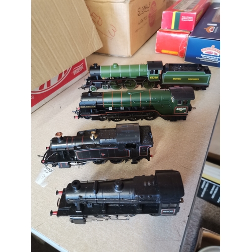 777 - Vintage railway track and accessories, carriages plus x3 boxed scale model railway carriages - Hornb... 