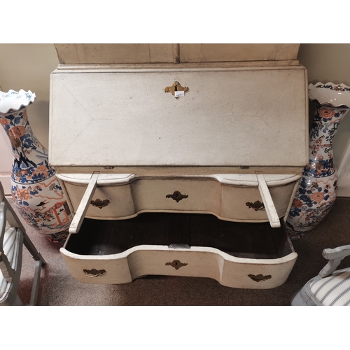 624 - A Swedish Rocco secretaire fall front bureau, the serpentine drawers with original locks, circa 1740... 