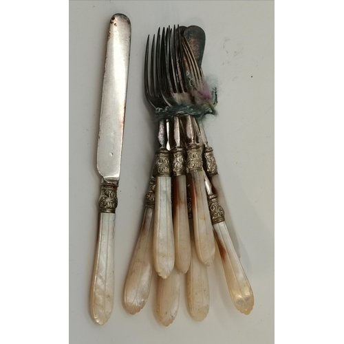 401 - A mixed group of silver and silver-plated items, including a Victorian silver-bladed fish knife by A... 