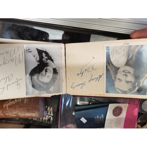 291 - x7 autograph books