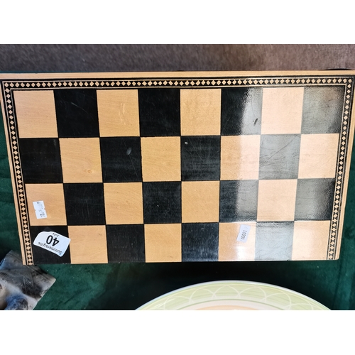 40 - Chinese Soap Stone chess set incase/board