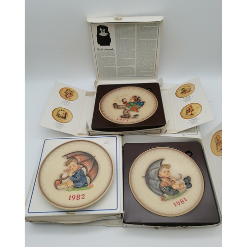 118 - Three Goebbel Hummel 'Annual' plates, 1973, 1981 and 1982, with boxes. (3) 19cm diameter