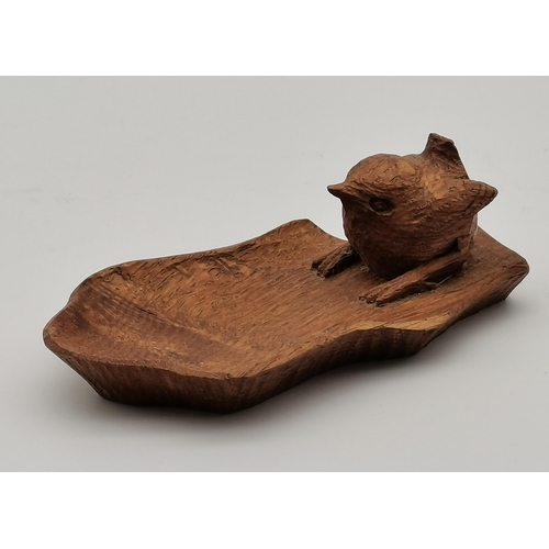 194 - Bob Hunter, a Wrenman oak pin dish, as an oak leaf, with carved wren signature. Approx. 12cm long  (... 