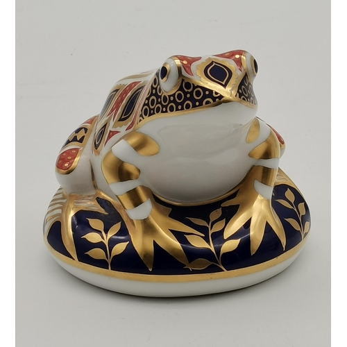 222 - Royal Crown Derby Frog (gold stopper) and Wren (stopper missing) Paperweights