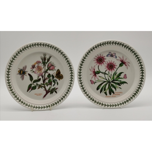 340 - A group of Portmeirion tablewares, 'The Botanic Garden' pattern, comprising an oval platter, four pl... 