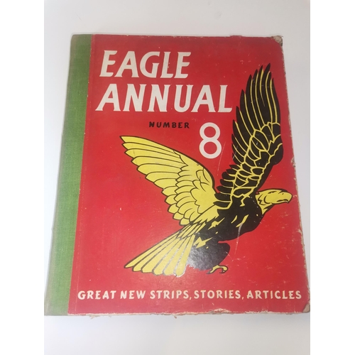 758 - x3 boxes of vintage books incl. Pip & Squeak annual 1929, Eagle annuals, 3 volumes of The Second Wor... 