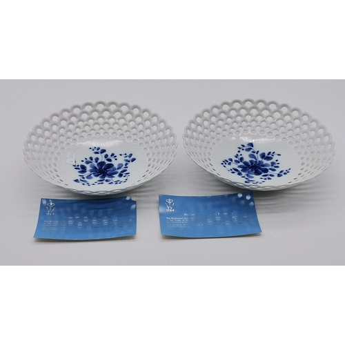 136 - Two Wallendorf porcelain bowls stamped to base D20cm ConditionCondition StatusExcellent: In excellen... 