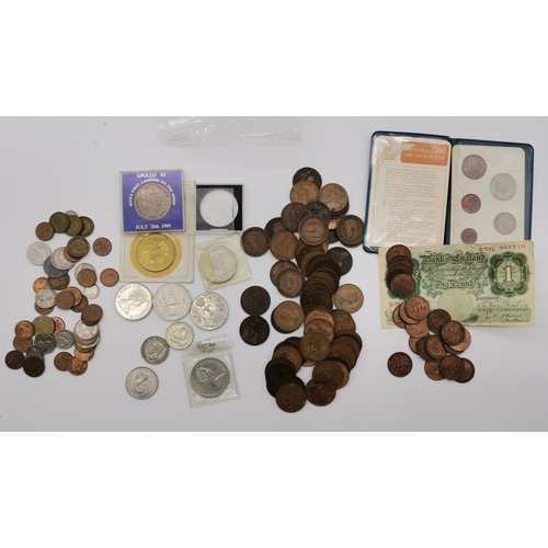 543 - A collection of assorted coinage, British and foreign, Victorian and later, including commemorative ... 