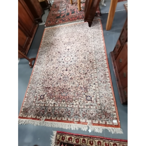 1149d - A vintage possibly silk rug 2m x 1.4m