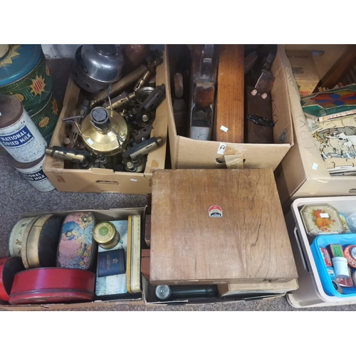 746 - Collection of vintage items - wooden jigsaws, old tins, woodworking tools, boxes with watch glasses,... 