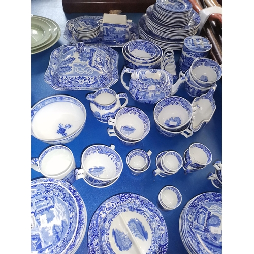 777 - Copeland Spode Italian blue ad white dinner and tea service incl x6 dinner plates, x6 meat plates, x... 