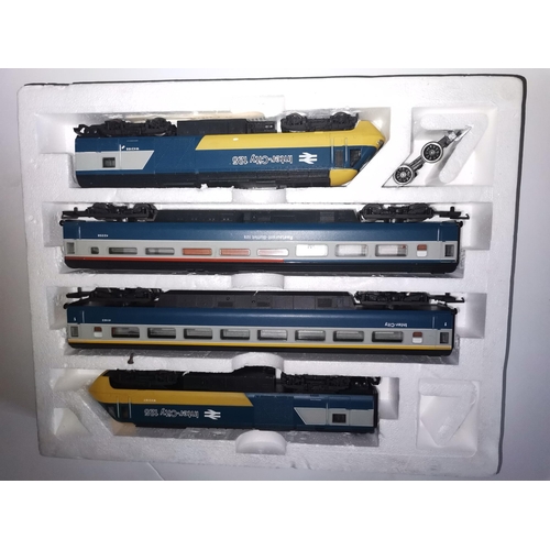 780A - x2 Lima Golden Series model railway sets Inter City 125 and Italian set in boxes