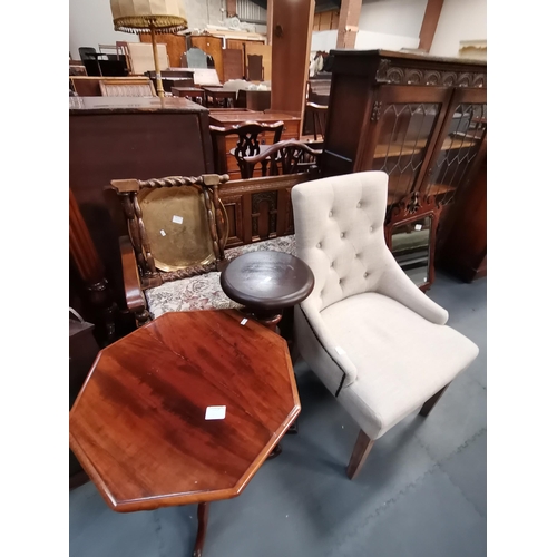 1005c - Carved oak pew/bench, Mahogany plant stand and Octagonal occasional side table and chair, brass tray... 