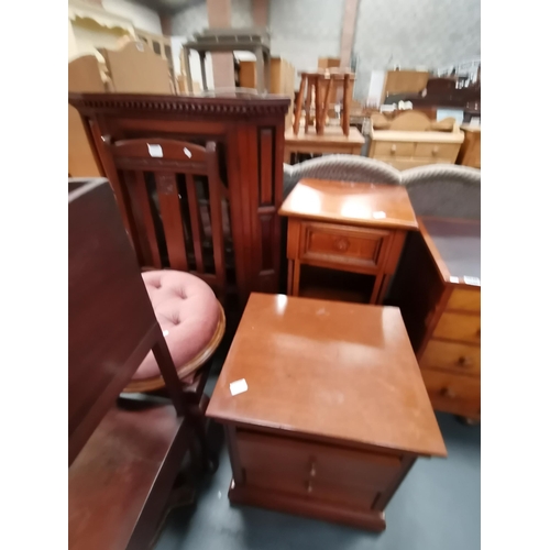 1047 - Miscellaneous furniture including Mahogany corner wash stand, corner cupboard, low foot stools, etc ... 