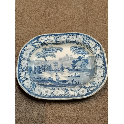 685 - A collection of blue and white willow pattern and Spode meat plates