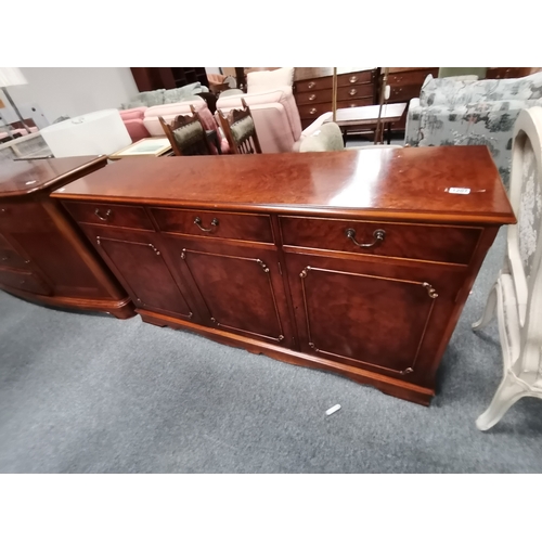 1207 - A top quality burr walnut 1.6m long x 40cm sideboard ( lot 1211 matching dining table and chairs )Co... 