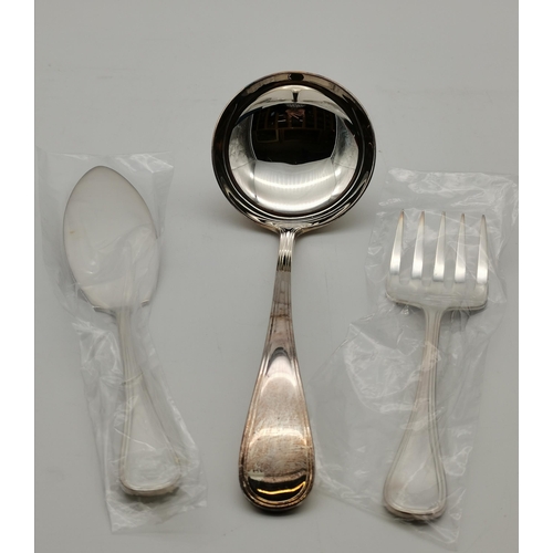 432 - A canteen of Mulberry Hall silver-plated flatware for twelve persons, York pattern, each setting com... 