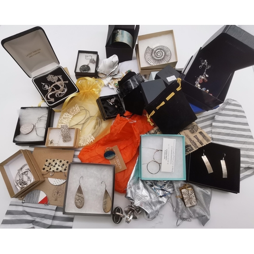 447A - A quantity of assorted silver, fashion and costume jewellery, including necklaces, earrings, cuff ba... 