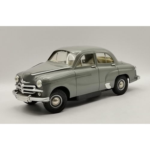 54 - Vintage boxed Victory Industries Scale 1:18 official model replica of the Vauxhall Velox in box plus... 