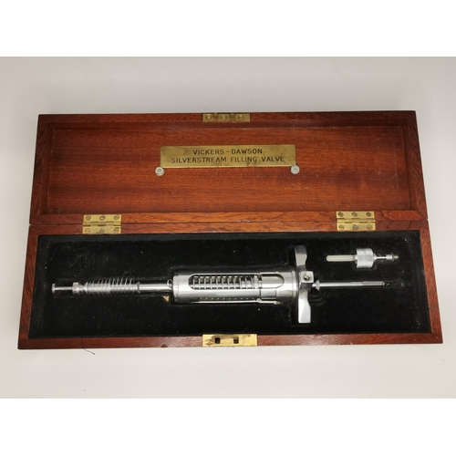 256 - A vintage Vickers-Dawson Silverstream Filling Valve in fitted wooden case, with brass name plaque to... 