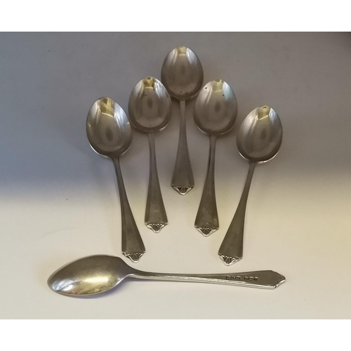 386 - A mixed assortment of silver spoons, Victorian and later, including two Iona Scottish silver coffee ... 