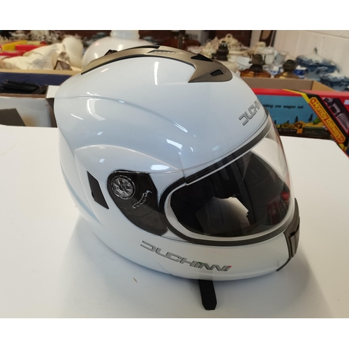 781 - Motorbike helmets and protective gear