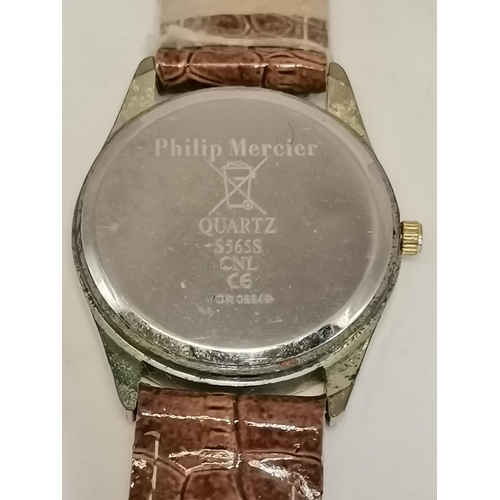 456 - A lady's 9 carat gold wristwatch, the white circular dial unsigned, with Arabic numerals, blued stee... 