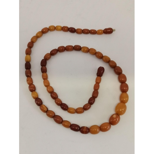 456 - A lady's 9 carat gold wristwatch, the white circular dial unsigned, with Arabic numerals, blued stee... 