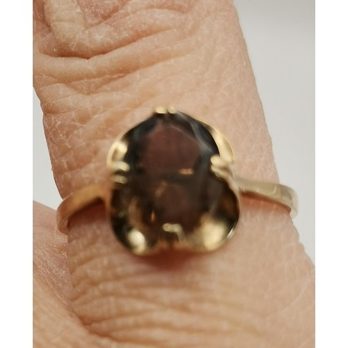 521 - 9ct Gold & Smoky Quartz ring size O
